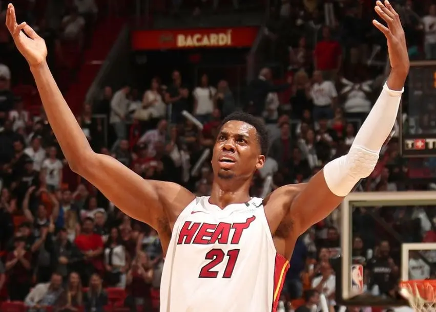 引援即将诞, src