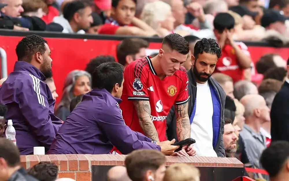 登场踢满了 登场踢满了