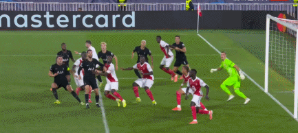 里奥抱住 里奥抱住